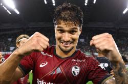 爱游戏体育官网-马赛主场完胜，力压对手保持不败