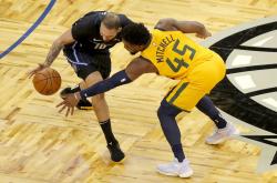 爱游戏入口-辽宁队绝杀魔术，戈贝尔统治全场