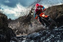 爱游戏官网-绿茵场上的双重奏，弗拉霍维奇爆发映衬土耳其粉碎牙买加的战术启示