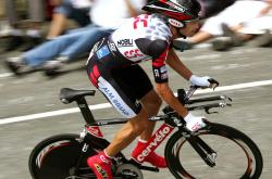 爱游戏下载-绿茵场与硬木地，当西甲德比遇见美职篮独行侠的打穿艺术