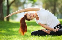 爱游戏APP-当欧冠硝烟遇见CBA绝杀，体育世界的平行宇宙与唯一性启示