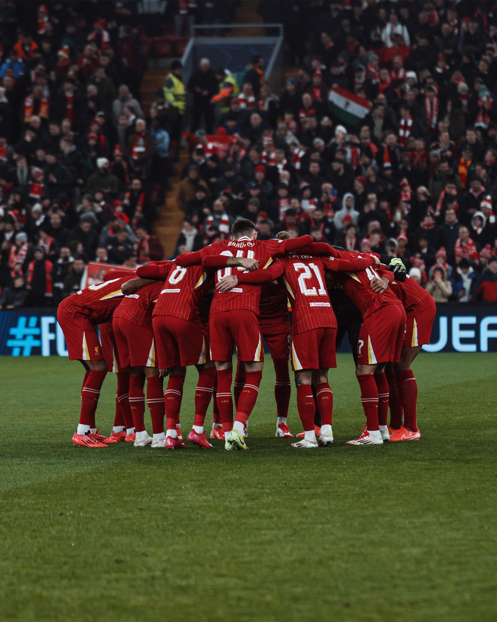 欧冠大战全面展开，争夺激烈角逐夺冠荣耀的简单介绍