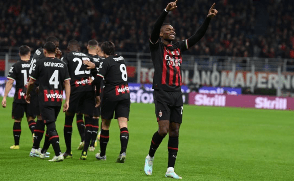 包含非洲强队连续十场不败积分榜排名攀升的词条