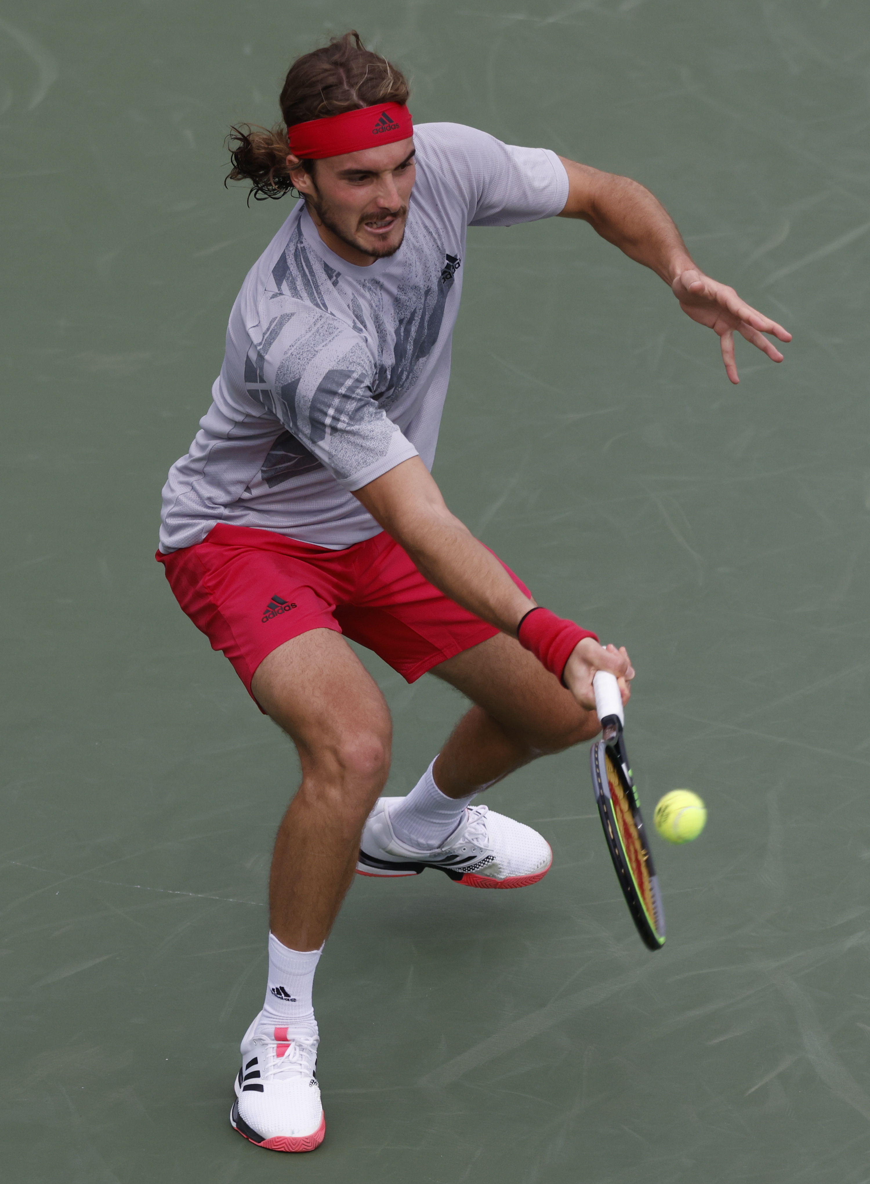 关于澳大利亚网球队横扫美国网球队，西西帕斯制霸全场的信息