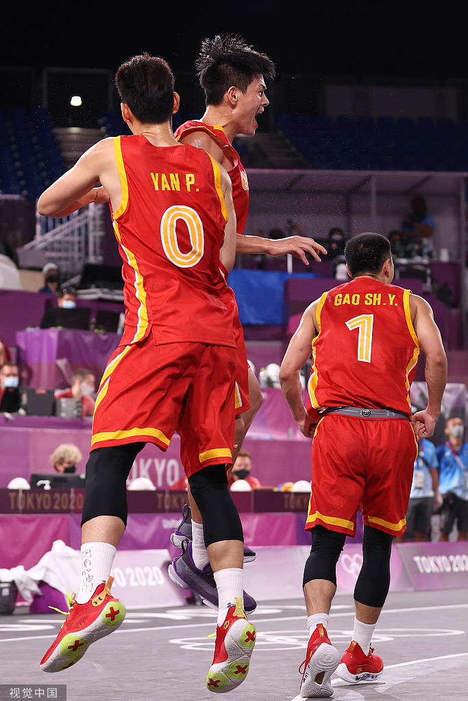 关于法国男篮绝杀魔术，莫兰特三分雨点燃全场的信息