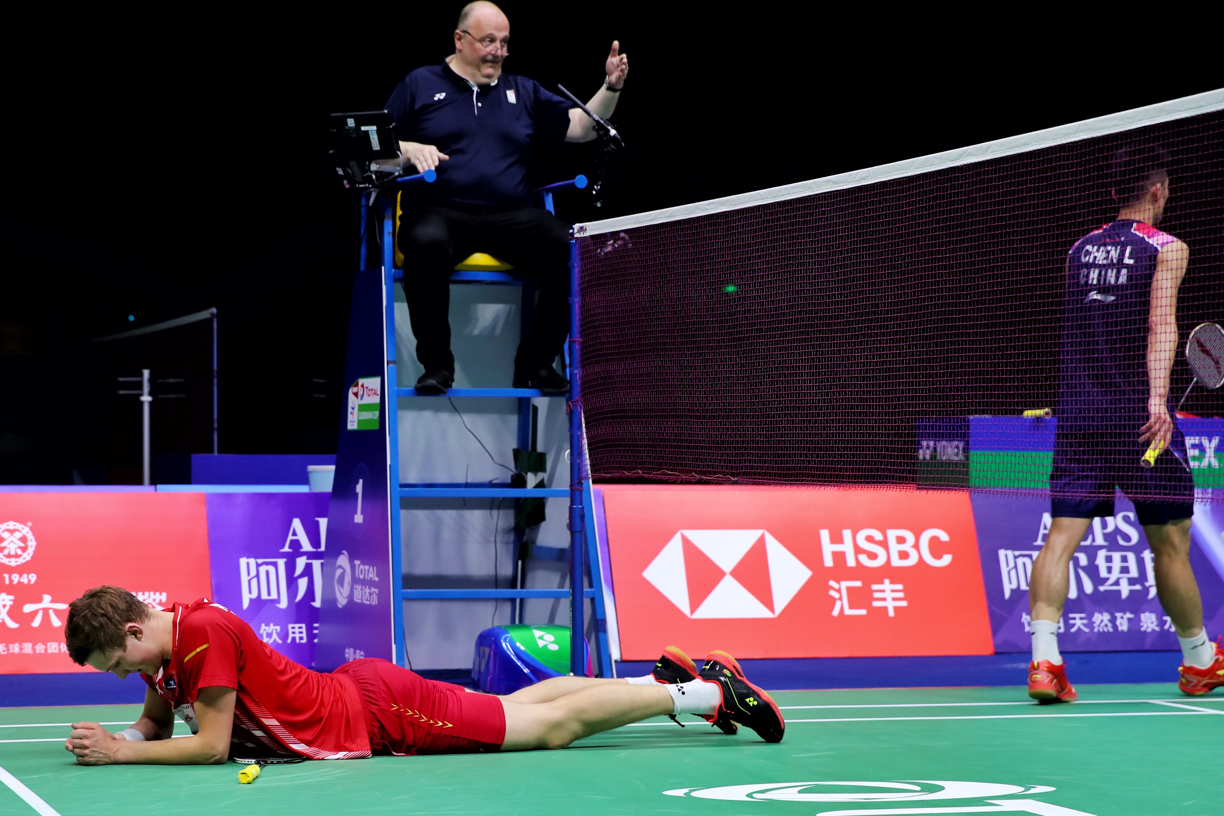 中国队轻取法国队，安赛龙关键制胜