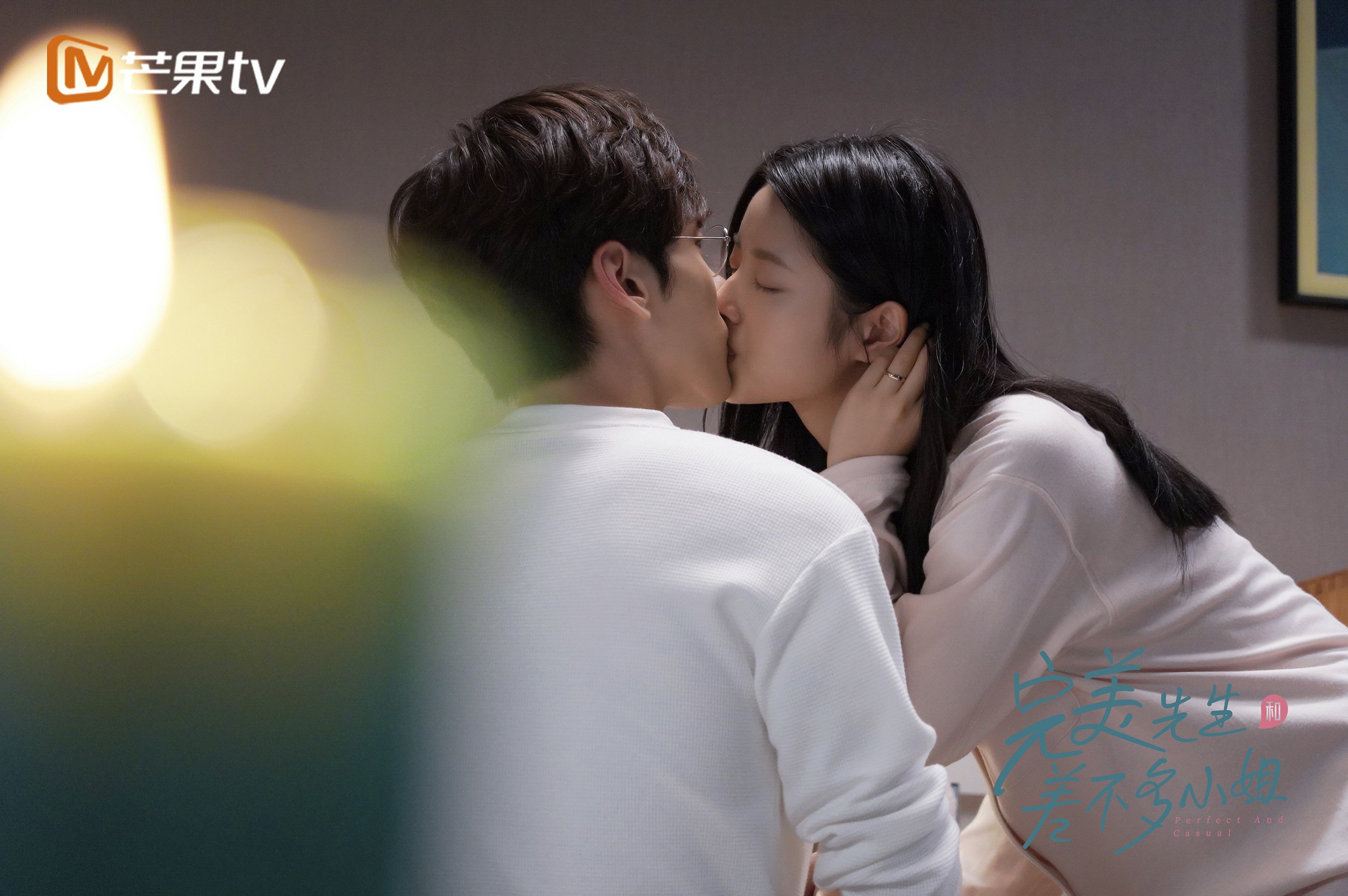 德甲争冠战引爆欧洲,英格兰终结玻利维亚神话—双重焦点下的足球启示录