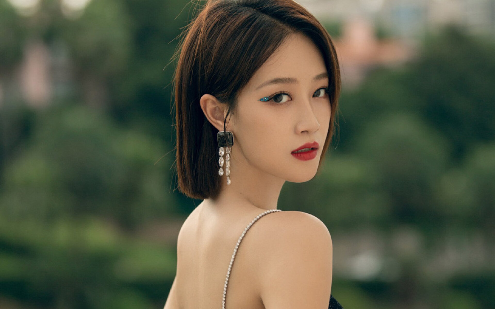 黄喜灿，从阴影到聚光灯，一场焦点战中的自我证明