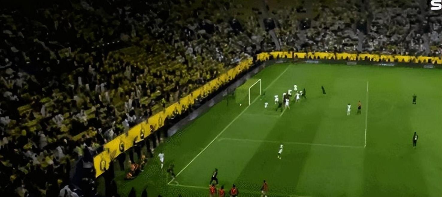 包含AC米兰碾压勒沃库森，阿尔巴惊艳世界的词条