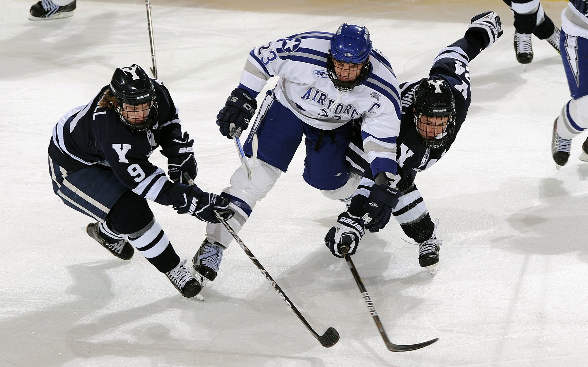 戈贝尔全程高能输出,热火式战术如何带走北京队?现代篮球的攻防启示录